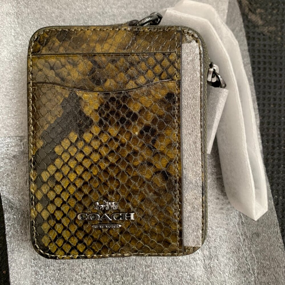 Coach Zip Card Case With Snake Print NWT PRICE FIRM